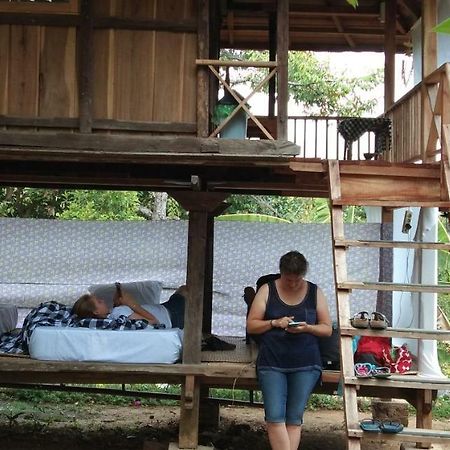 Esa Di Kubu Homestay Singaraja Exterior foto