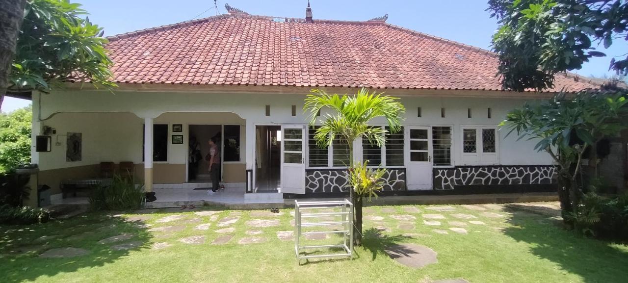 Esa Di Kubu Homestay Singaraja Exterior foto