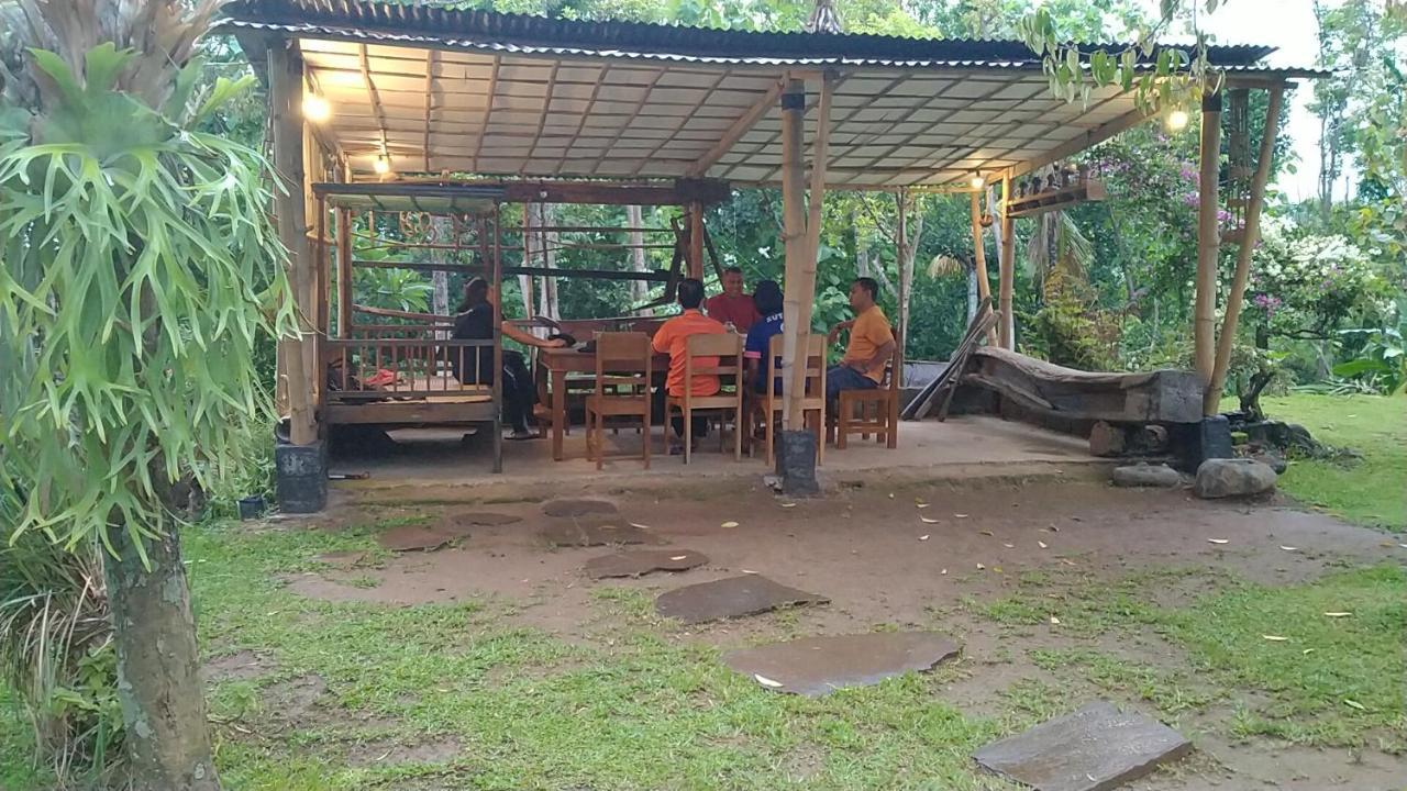 Esa Di Kubu Homestay Singaraja Exterior foto