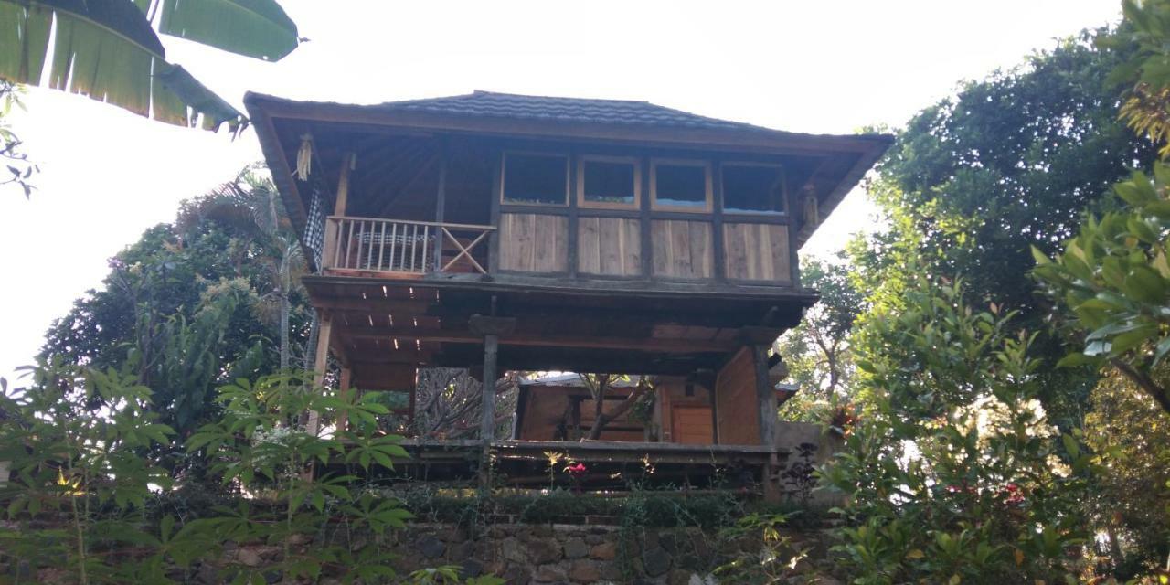 Esa Di Kubu Homestay Singaraja Exterior foto