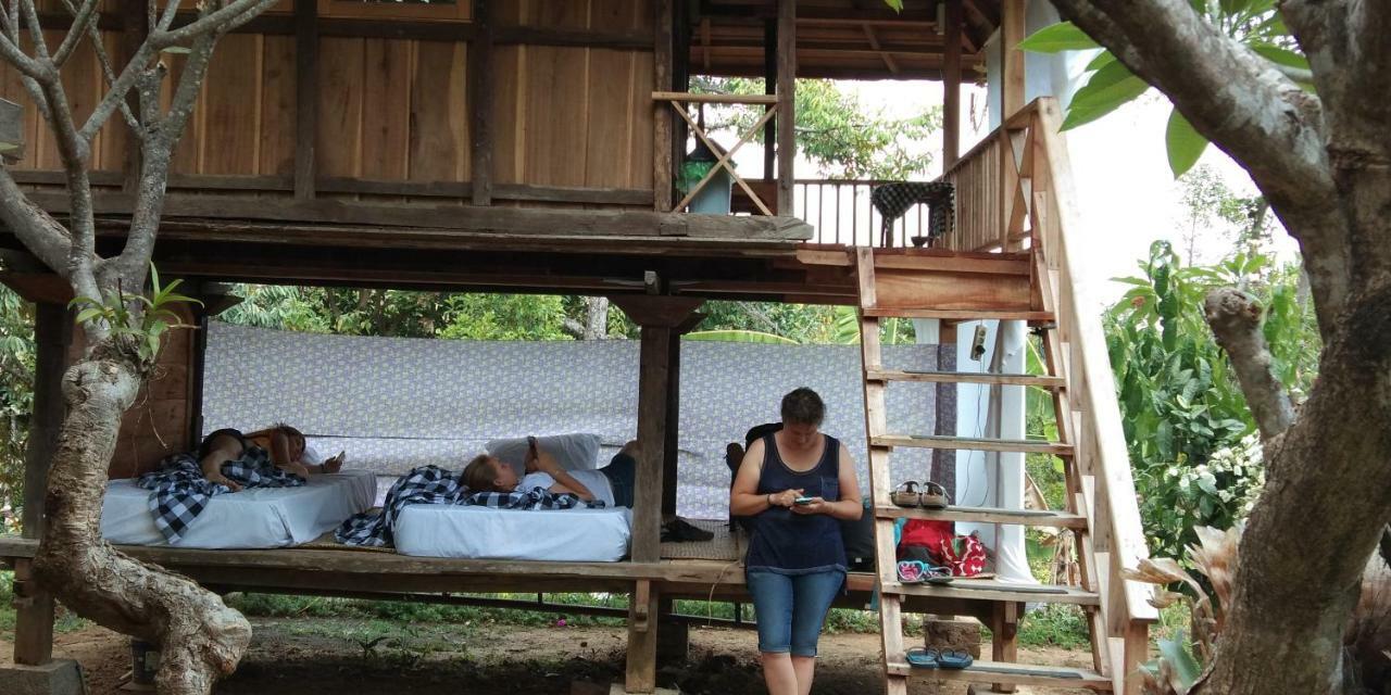 Esa Di Kubu Homestay Singaraja Exterior foto