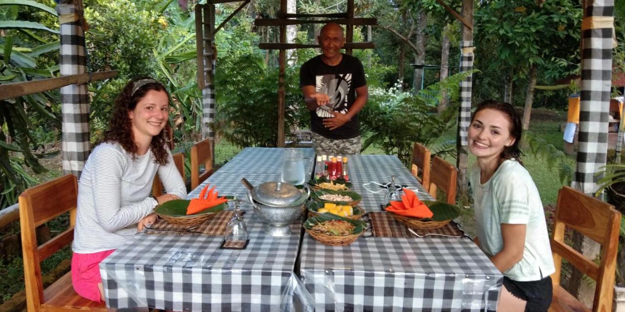 Esa Di Kubu Homestay Singaraja Exterior foto